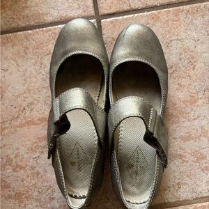 Metallic Baby Doll Wedges